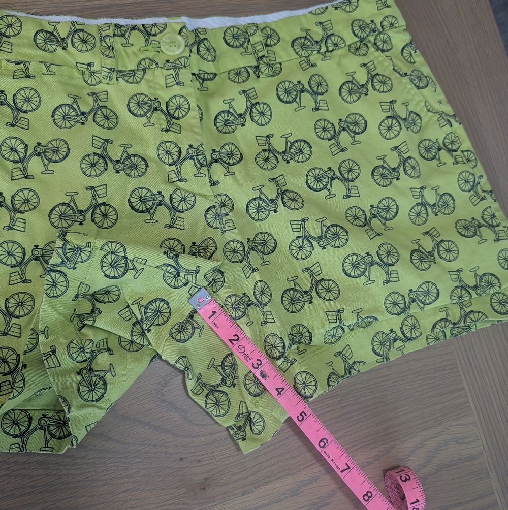Crown & Ivy Green Bicycle Print Chino Shorts Women’s 8 Preppy Stretch Summer - Picture 7 of 8